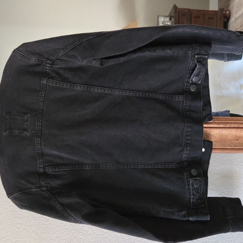 NEW Classic Black Denim Jacket - Picture 6 of 8